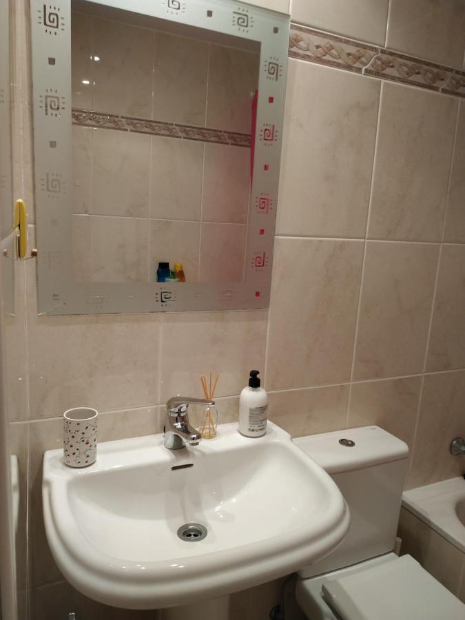 Apartamento Con Piscinas Castro Urdiales Exterior foto